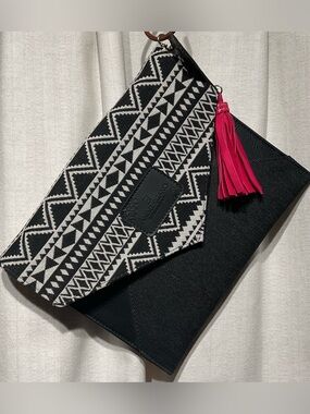Angel Ozano black and white clutch